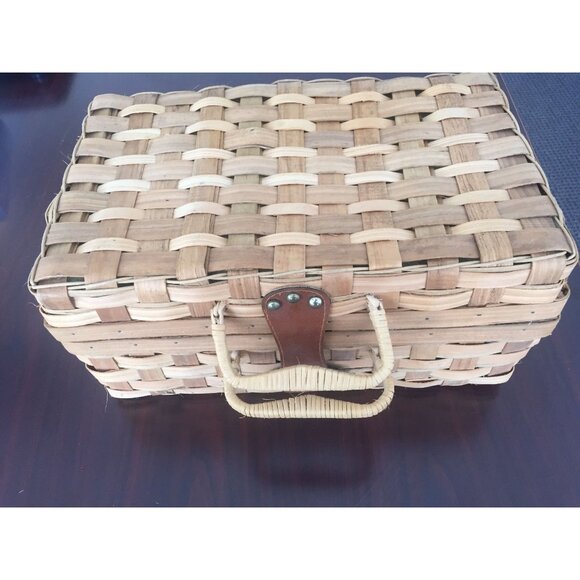 Vintage Straw Picnic Basket Rectangle Plaid Lining Decorative Leather Closure - Picture 1 of 10